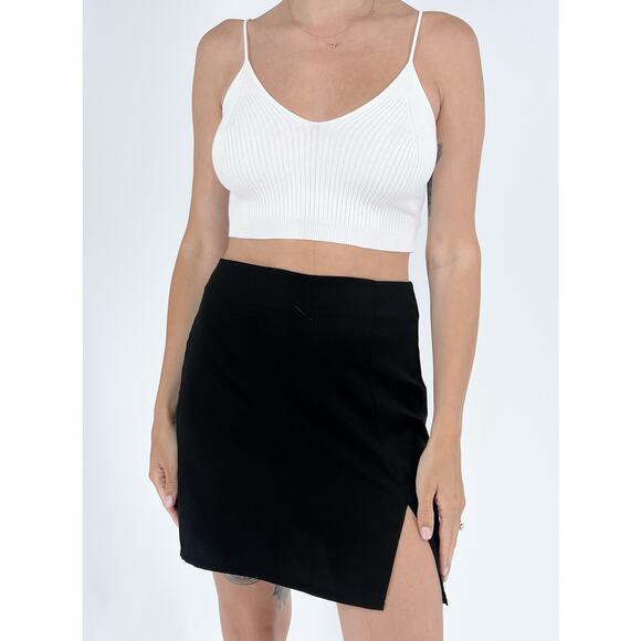 Women's White Ribbed Knit Cropped Tank Top Size Small - Picture 1 of 3